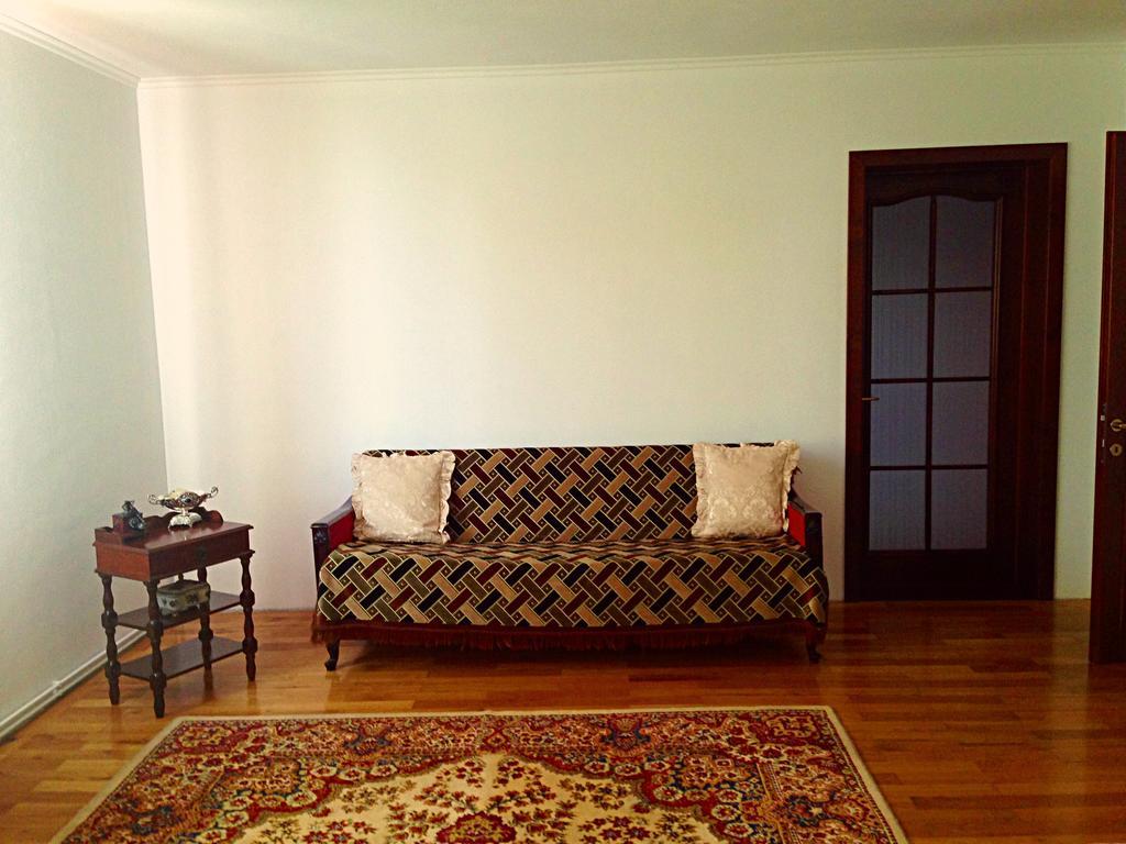 Casa Renti Hotel Novaci-Străini Quarto foto